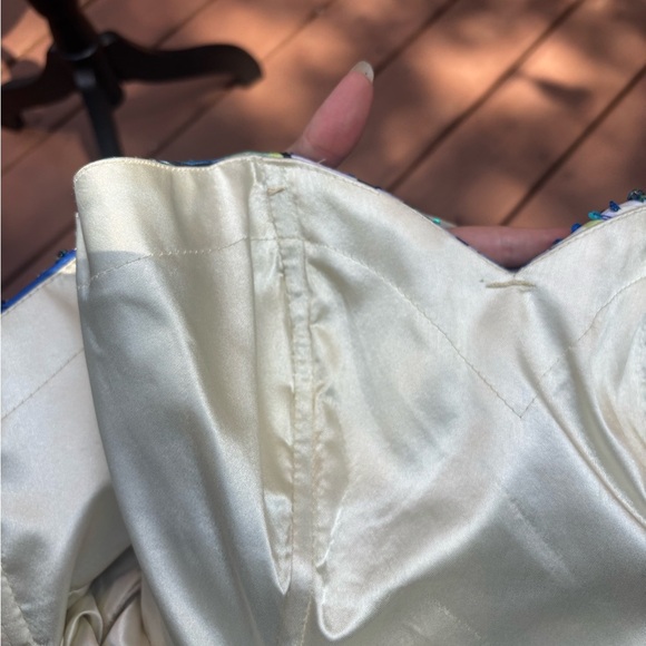 Vibrant Abstract Formal Dress | Vintage Y2K Beaded Cache Ballgown | Size 4 - Picture 16 of 17